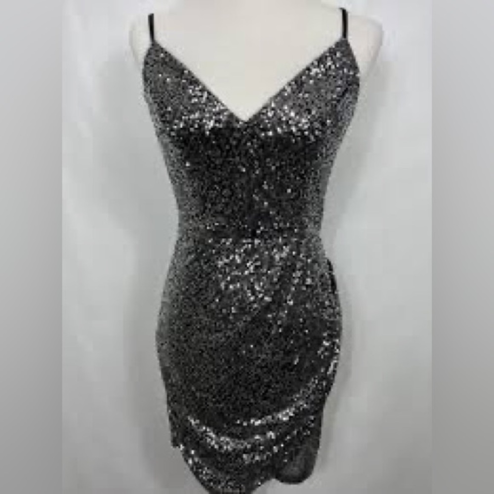 CRYSTAL SKY: SILVER SEQUIN ON BLACK FABRIC  ADJUSTABLE STRAPS DRESS SIZE S